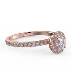 Pierścionek zaręczynowy z różowego złota z diamentami o masie 0,73 ct - widok z boku pod kątem